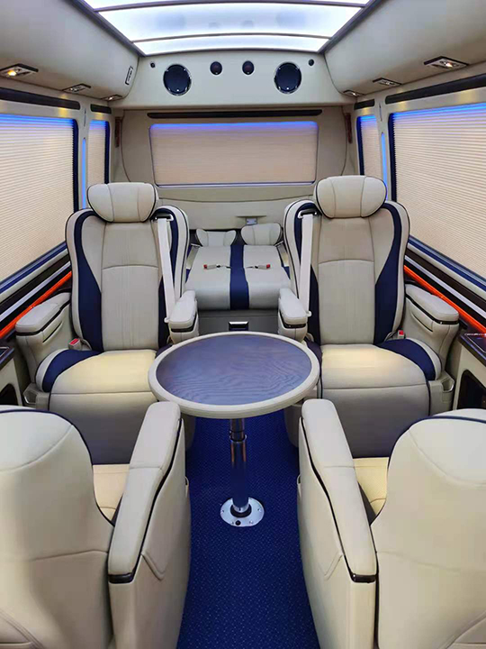 深圳12座蒙娜丽莎豪华内饰实拍