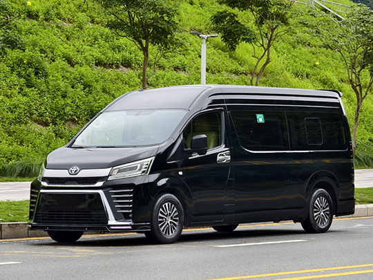 深圳豪华商务车出租-丰田海狮9座包车